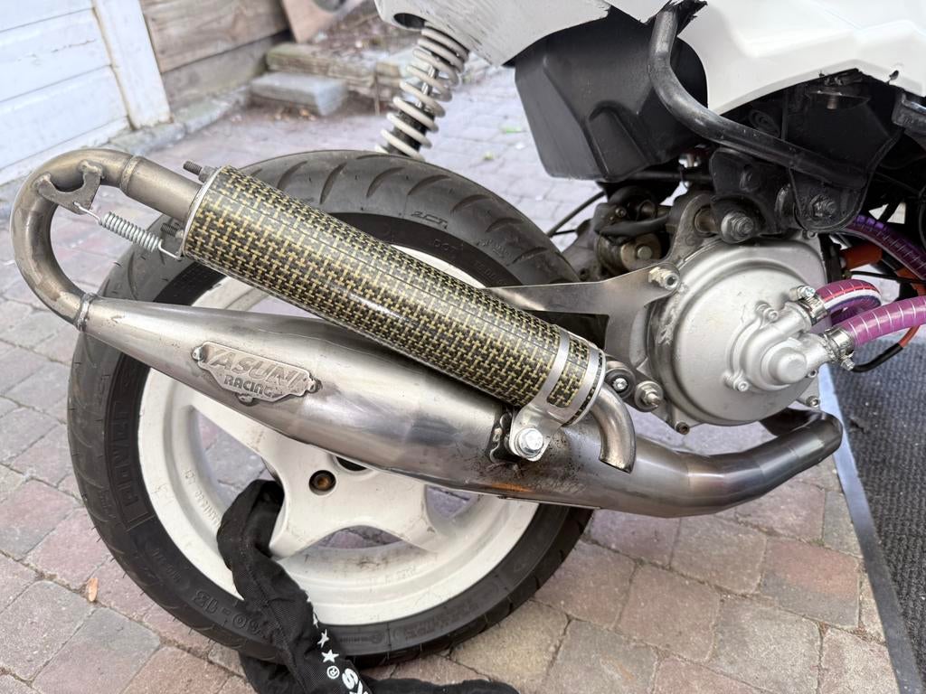 Yasuni C16 Kevlar uitlaat voor minarelli horizontaal, Fietsen en Brommers, Brommeronderdelen | Scooters, Ophalen, Zo goed als nieuw
