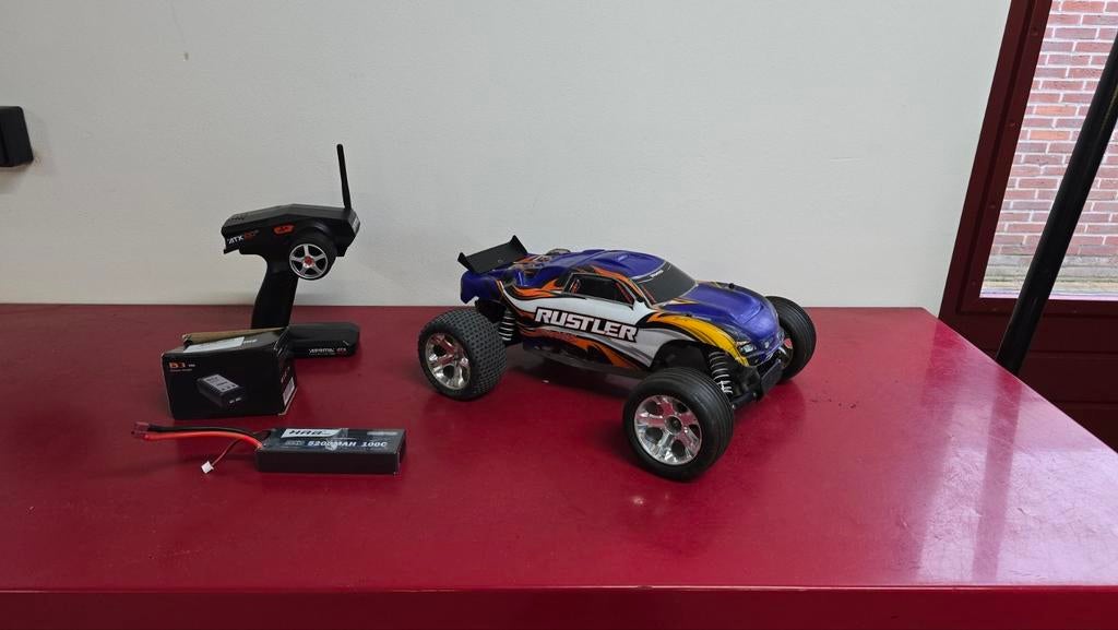 Traxxas

Model: Rustler

Deze krachtige basher is uitgerust, Gebruikt, Auto offroad, Schaal 1:10, RTR (Ready to Run)