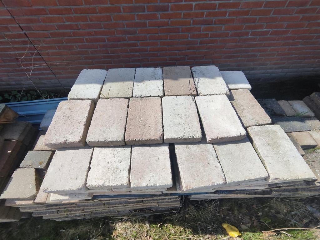 40 m2 GRATIS stenen, Tuin en Terras, Ophalen, Gebruikt, Beton, Klinkers