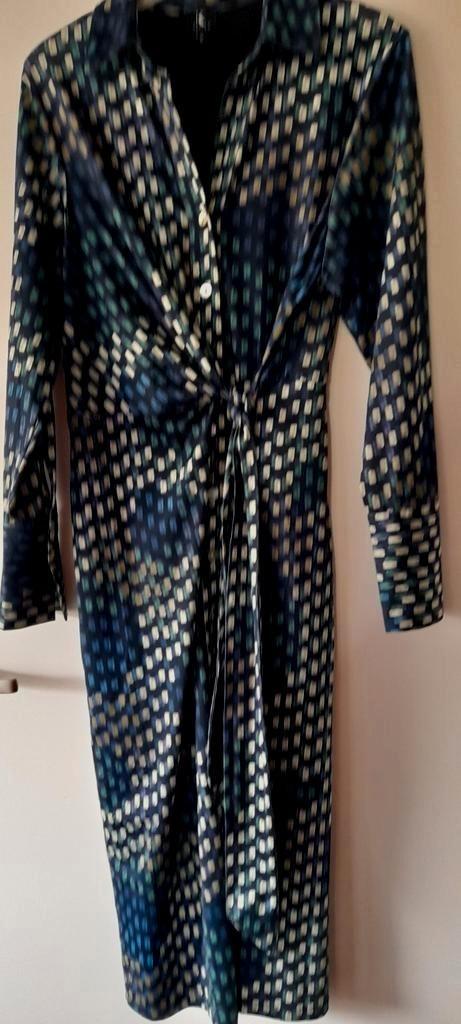 Prachtige jurk midi K design, Kleding | Dames, Jurken, Zo goed als nieuw, Maat 42/44 (L), Blauw, Onder de knie, Ophalen of Verzenden