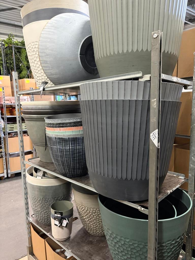 Partij kunststof bloempotten Mica, 60 stuks, Tuin en Terras, Ophalen, Kunststof, Gebruikt, Minder dan 60 cm