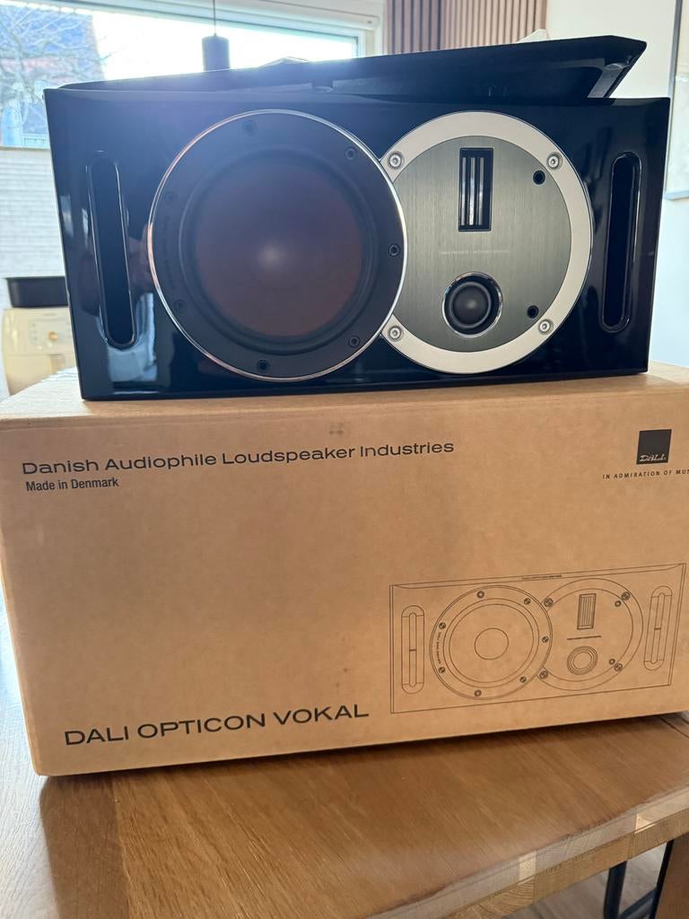 Dali Opticon Vokal Walnoot als nieuw, Overige merken, Ophalen of Verzenden, Zo goed als nieuw, 120 watt of meer