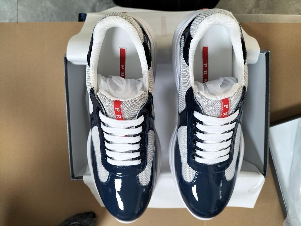 Prada Sneakers - Nieuw in doos, Kleding | Dames, Schoenen, Ophalen of Verzenden, Nieuw, Blauw, Sneakers of Gympen