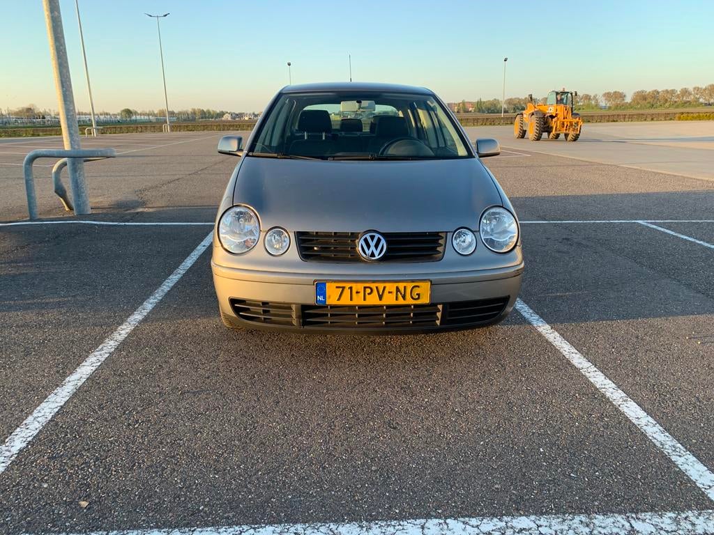 Volkswagen Polo Automaat / Airco / 5 Deurs, Auto's, Zwart, Origineel Nederlands, Zilver of Grijs, 500 kg