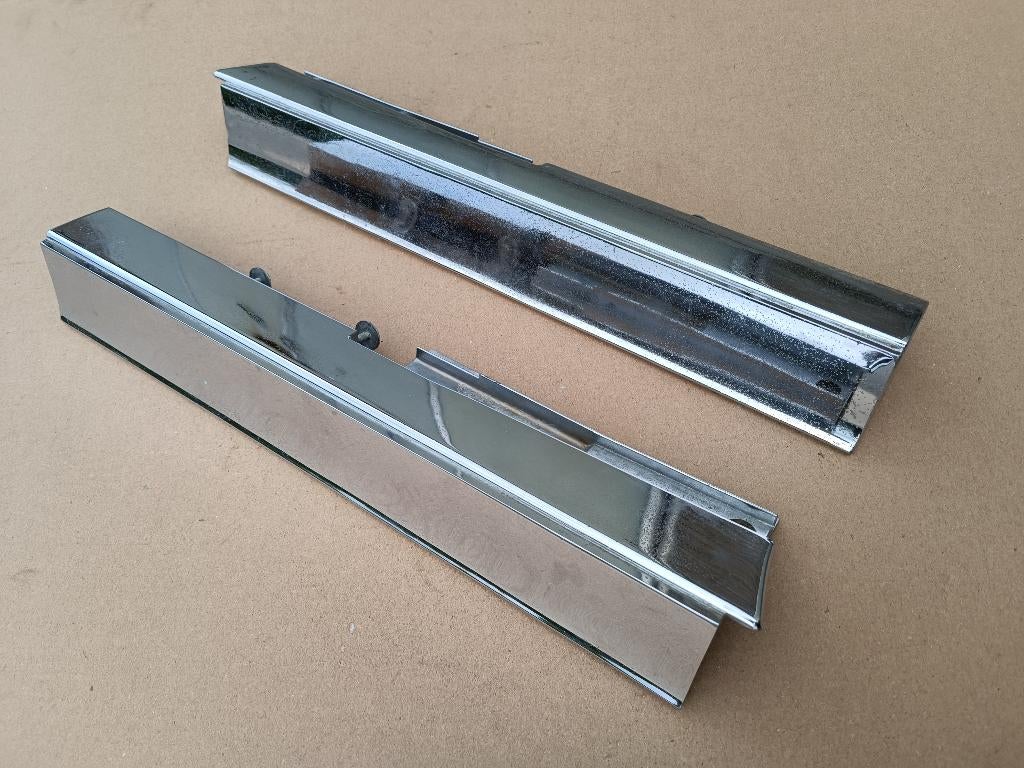 2x Chrome Zijstukken L & R AMi K200 (1960) jukebox, Verzamelen, Automaten | Jukeboxen, Verzenden, Gebruikt, 1950 tot 1960, Seeburg