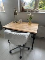 Fijn bureau van Ikea met houten blad, Ophalen, Zo goed als nieuw, Bureau