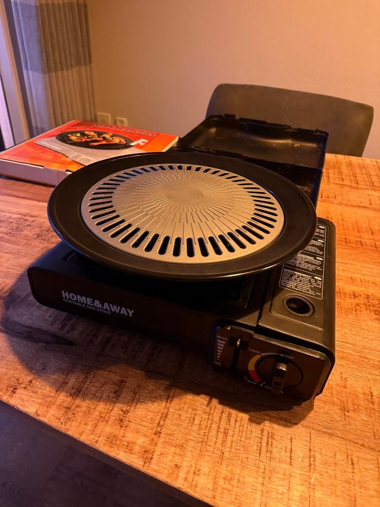 Camping gasstel met grillplaat in koffer - Home&Away, Ophalen of Verzenden, Gebruikt