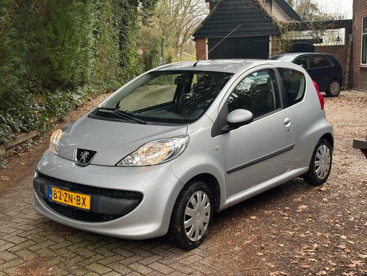 Peugeot 107 1.0 12V 3DR 2008 Grijs, Auto's, Peugeot, Bedrijf, Benzine, A, Hatchback, Handgeschakeld, Origineel Nederlands, Zilver of Grijs