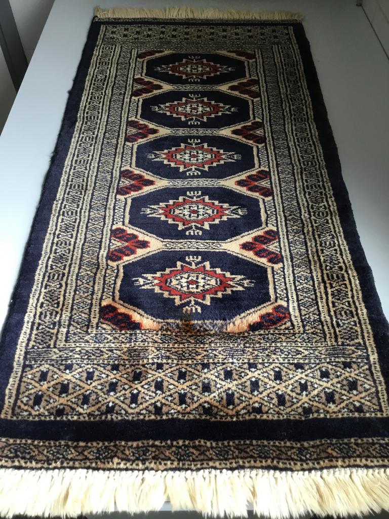 Donkerblauw kleed met patroon, Huis en Inrichting, Stoffering | Tapijten en Kleden, Minder dan 50 cm, Gebruikt, 50 tot 100 cm