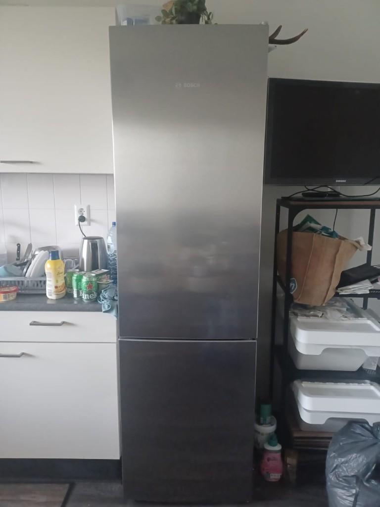 Bosch koelkast, Witgoed en Apparatuur, Koelkasten en IJskasten, Ophalen, 200 liter of meer, 60 cm of meer, Met aparte vriezer