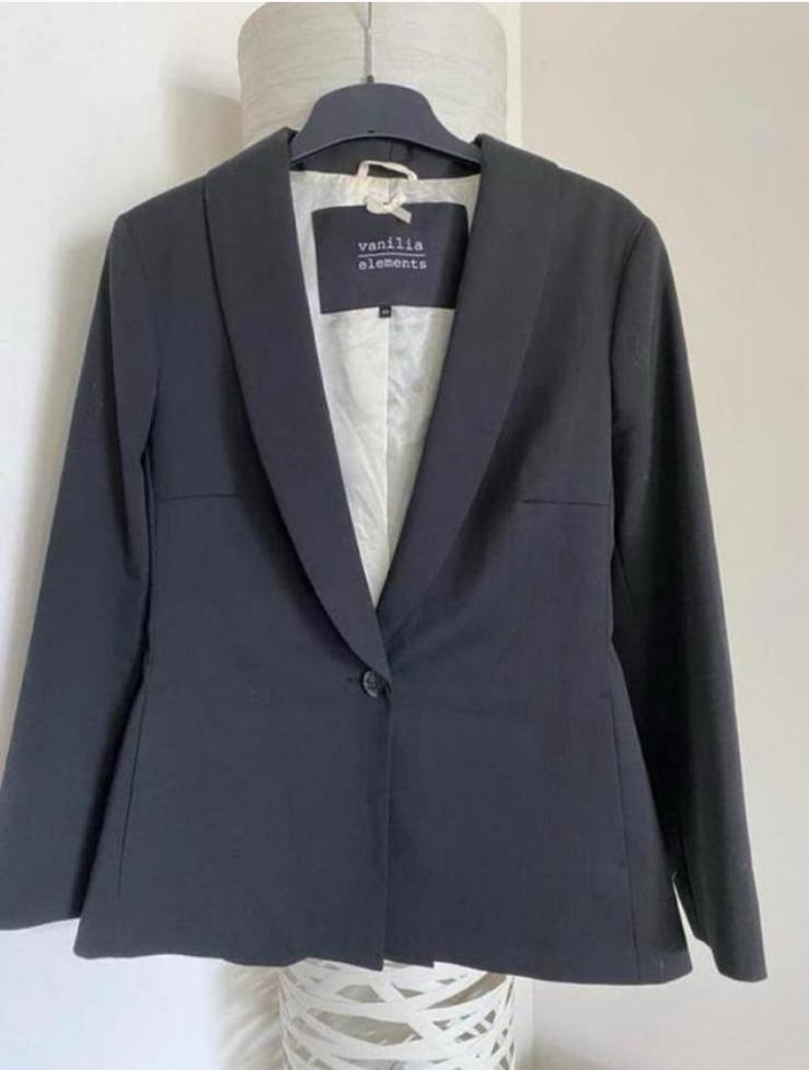 Vanilia colbertje 40 nieuwstaat wol, Maat 38/40 (M), Zwart, Ophalen of Verzenden, Zo goed als nieuw