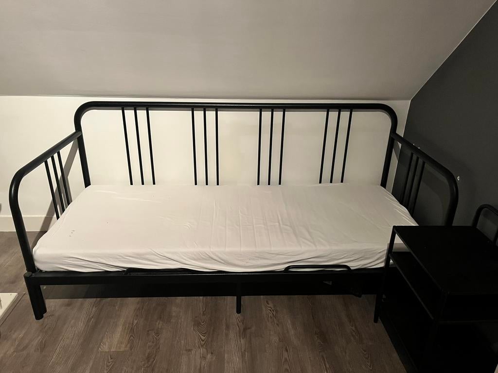 Gratis! Ikea bedbank FYRESDAL excl. matras, Ophalen, Gebruikt, Eenpersoons, Zwart