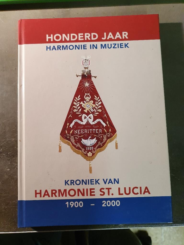 Harmonie ST. Lucia 1900-2000 Neeritter, Ophalen, Zo goed als nieuw, Balsport
