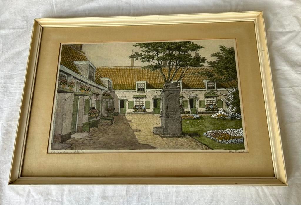 A. Hemert, gesigneerde kleurenets Hofje van Haarlem, Antiek en Kunst, Kunst | Etsen en Gravures, Ophalen of Verzenden
