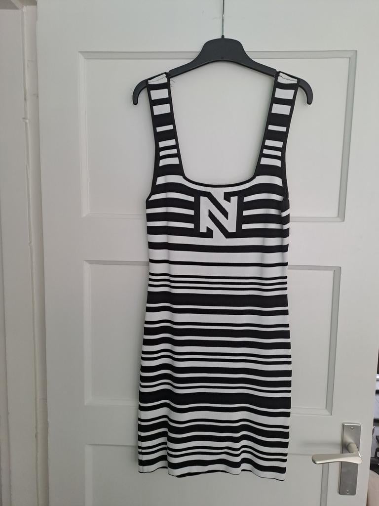 Prachtige zwart-witte Nikkie dress maat 36, Zwart, Ophalen of Verzenden, Zo goed als nieuw, Nikkie