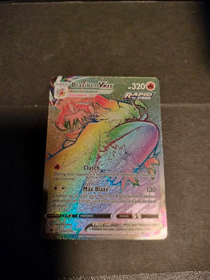 Blaziken VMAX Rainbow Rare Pokémon Kaart, Hobby en Vrije tijd, Verzamelkaartspellen | Pokémon, Zo goed als nieuw, Losse kaart