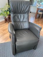 Zgan Grijze Elektrische sta op stoel Leer bezorgen mogelijk, Huis en Inrichting, Fauteuils, Ophalen, Zo goed als nieuw, Leer
