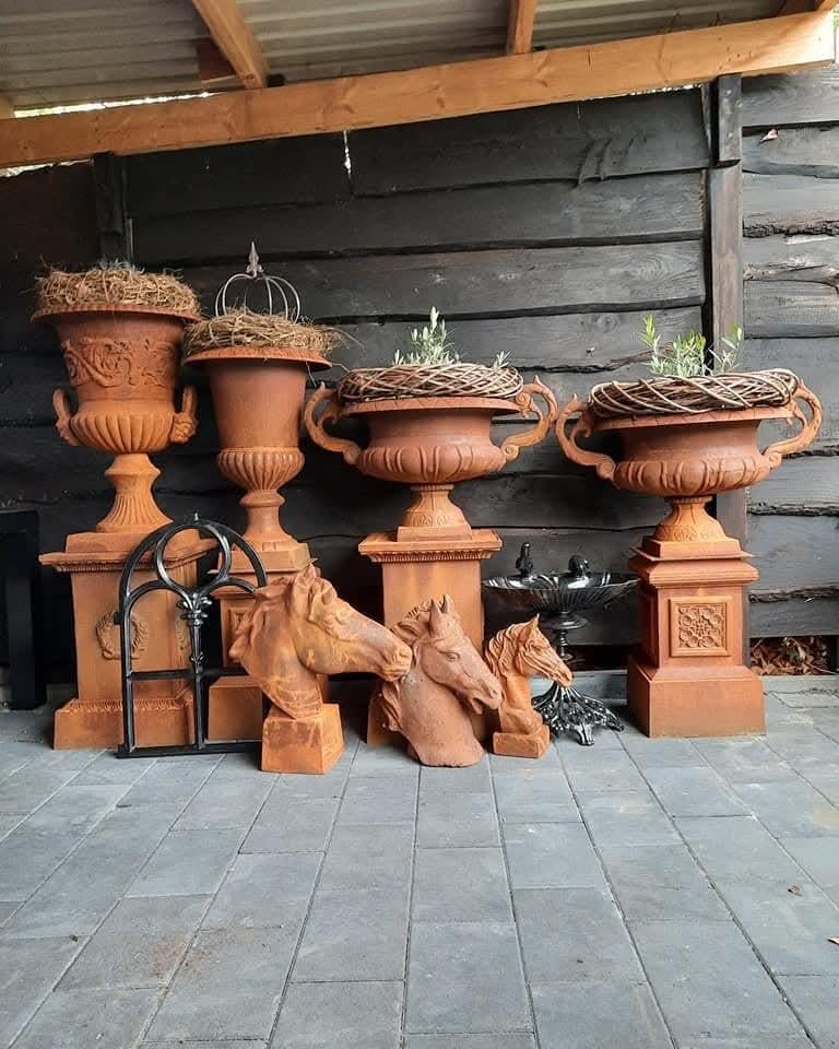 Gietijzeren tuinvazen tuinvaas bloempot bloembak op sokkel, Tuin en Terras, Tuinvazen, Ophalen of Verzenden, Nieuw