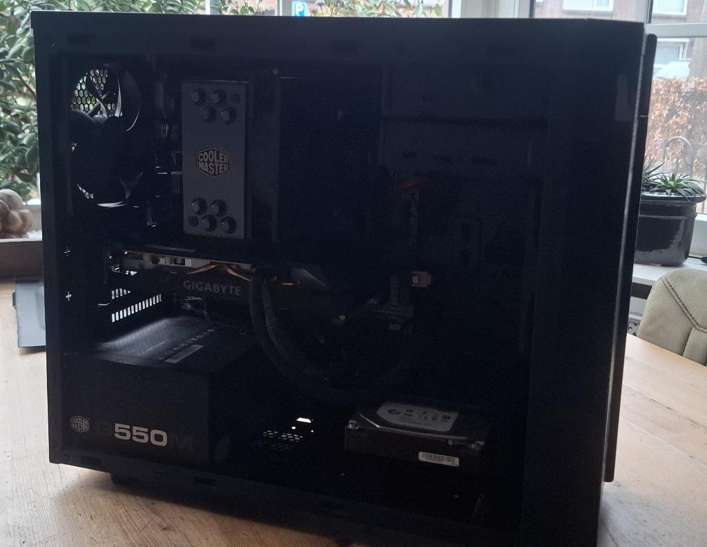 Desktop game pc, Computers en Software, Desktop Pc's, Ophalen, Zelf gebouwde pc, AMD Ryzen 5, Zo goed als nieuw