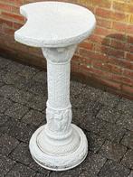 Decoratieve witte zuil met klassieke reliëfs, Huis en Inrichting, Woonaccessoires | Zuilen en Pilaren, Ophalen, Gebruikt