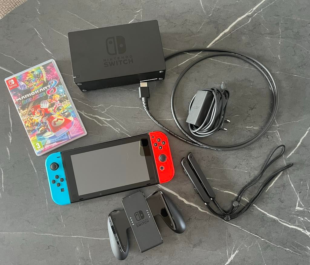 Nintendo Switch - inclusief spel Mario Kart Deluxe, Ophalen, Met games, Met 2 controllers, Zo goed als nieuw