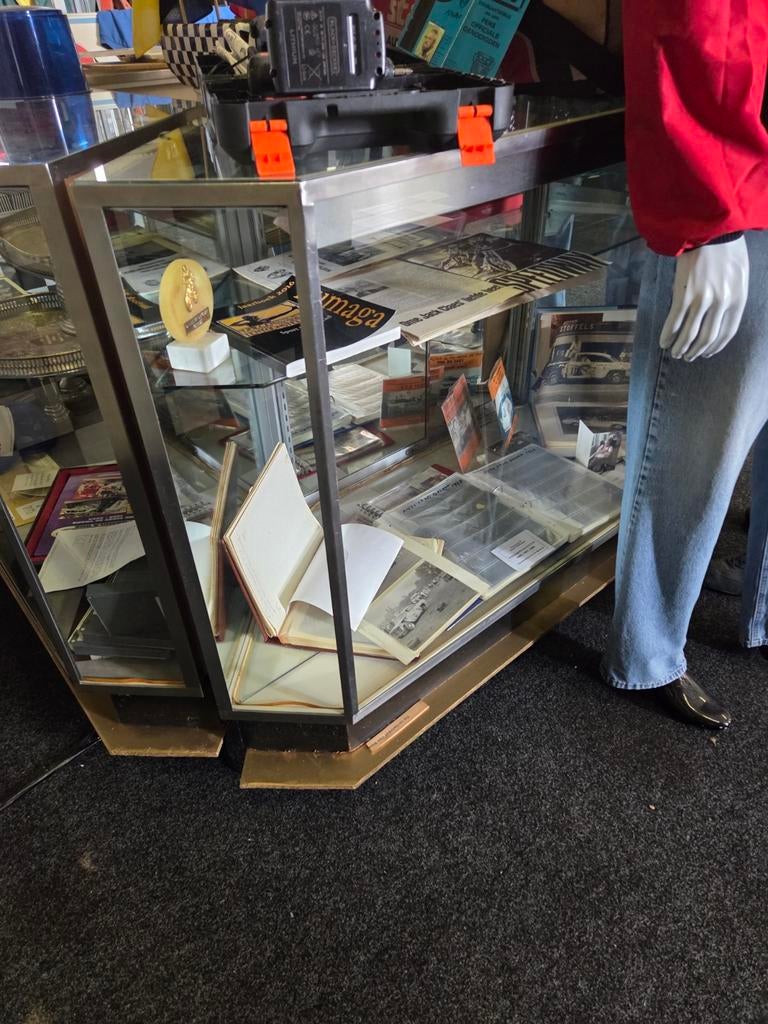 4 juweliersvitrines uit amerika 70 er jaren samen 300 euro, Ophalen, Gebruikt, 50 tot 100 cm, Minder dan 100 cm