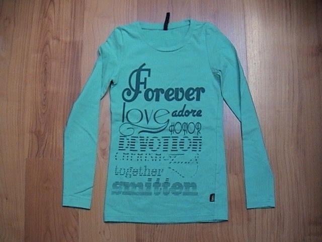 Outfitters Nation leuk groen shirt / longsleeve + opdruk 140, Kinderen en Baby's, Kinderkleding | Maat 140, Gebruikt, Meisje, Ophalen of Verzenden