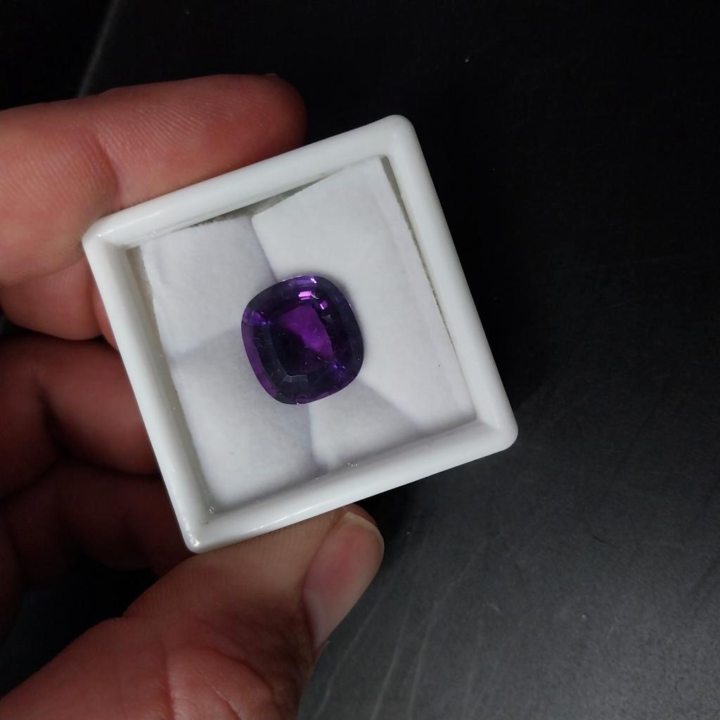 Cushion cut deep purple Amethist, Ophalen of Verzenden, Zo goed als nieuw