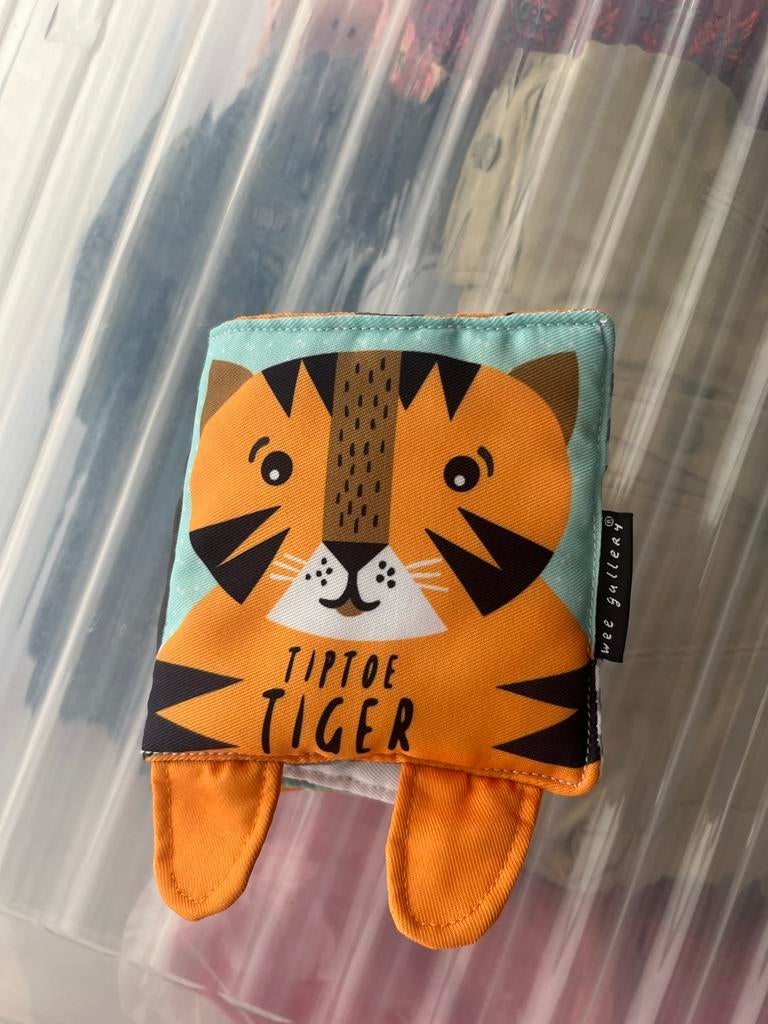 Tiptoe Tiger stoffen boekje Wee Gallery, Ophalen of Verzenden, Nieuw, Overige typen