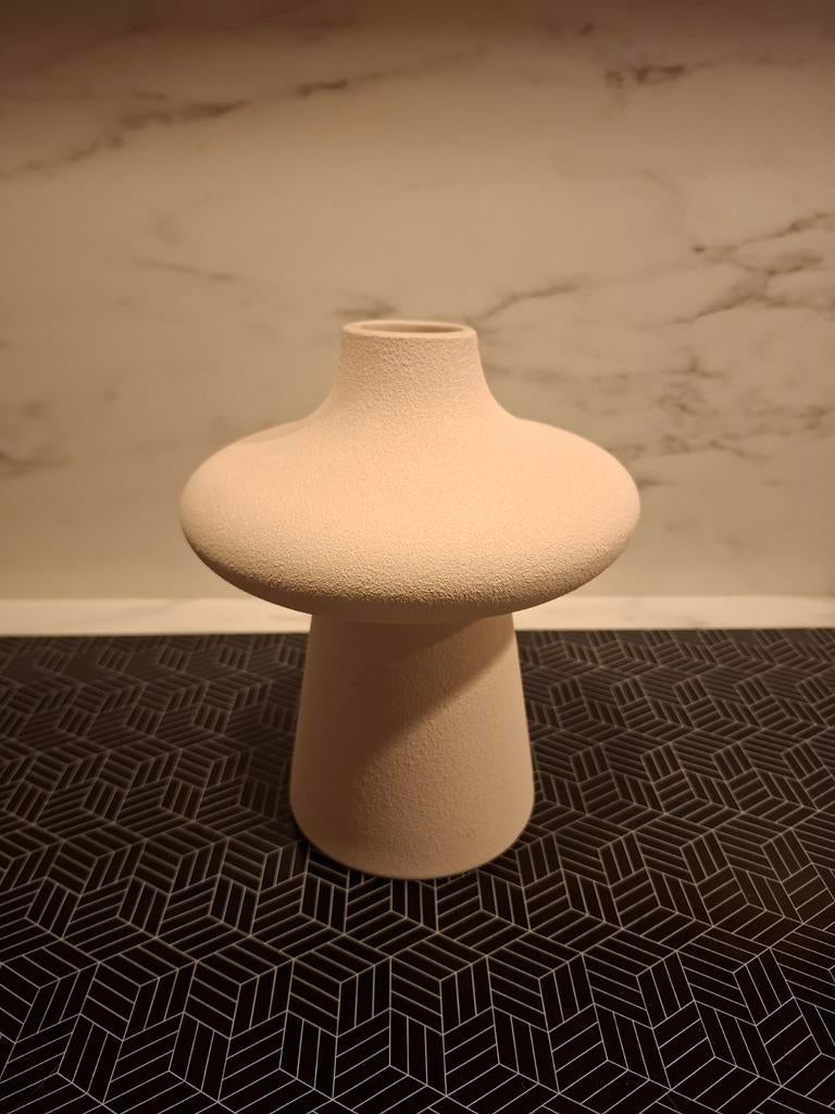 Vaas H&M Home, Huis en Inrichting, Woonaccessoires | Vazen, Overige kleuren, Aardewerk of Porselein, Nieuw, Ophalen of Verzenden