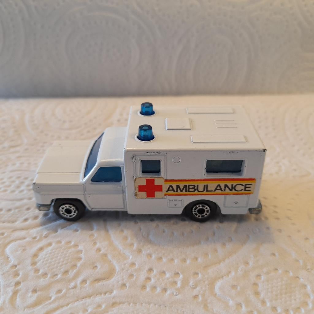 Matchbox Lesney GMC Ambulance, Ophalen of Verzenden, Zo goed als nieuw, Auto