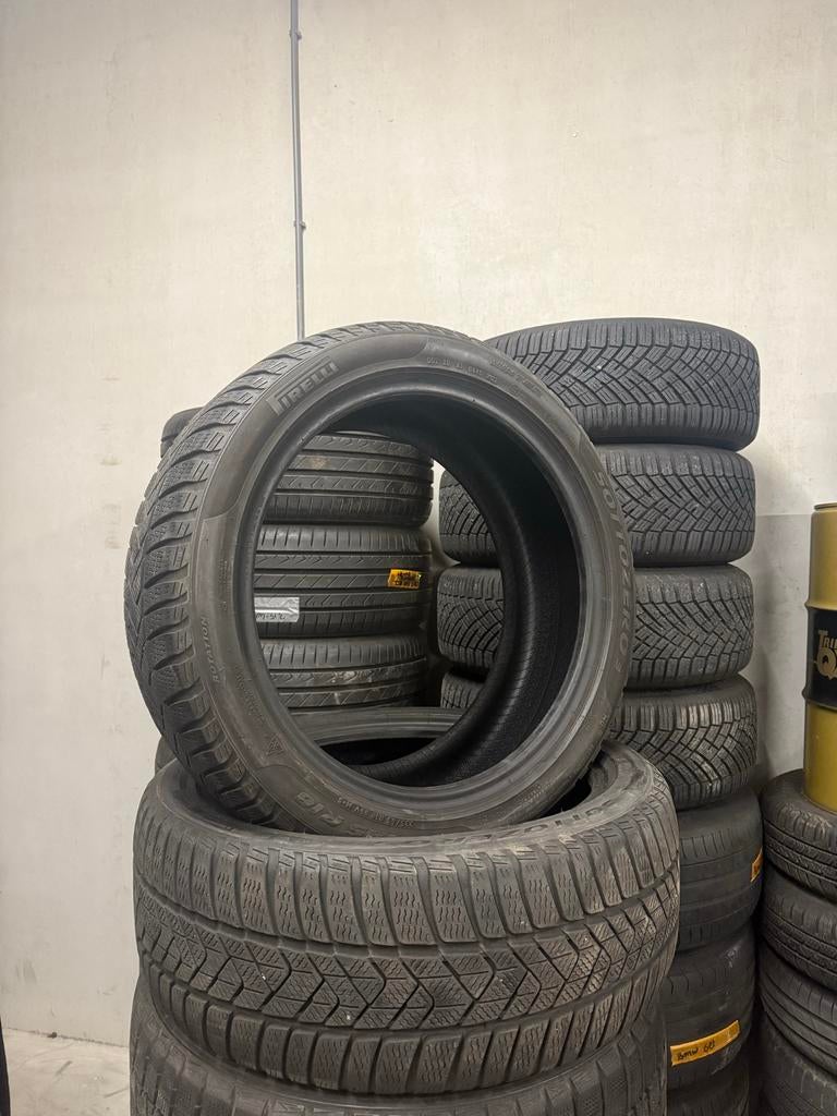 Pirelli Sottozero 3 winterbanden 225/45R18 95V (set van 2), 18 inch, Gebruikt, Nvt, Band(en)