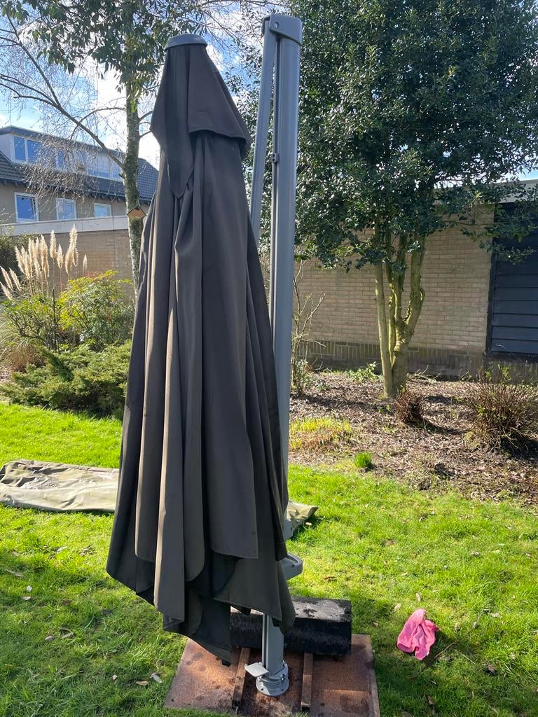 Mooie zweefparasol - Gebruikt, Ophalen, Gebruikt, 2 tot 3 meter, Zweefparasol