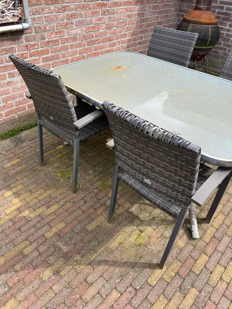 Tuinset met 4 stoelen - gratis af te halen, Tuin en Terras, Tuinsets en Loungesets, 4 zitplaatsen, Gebruikt, Eettafel, Ophalen of Verzenden