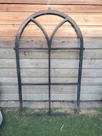 Brocante Gietijzeren Raamkozijn - Gotische Stijl, Antiek en Kunst, Ophalen