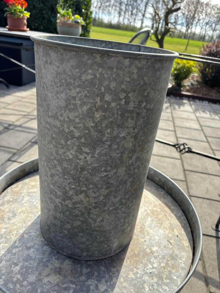 Zinken emmer/plantenpot, Minder dan 30 cm, Rond, Ophalen of Verzenden, Zo goed als nieuw