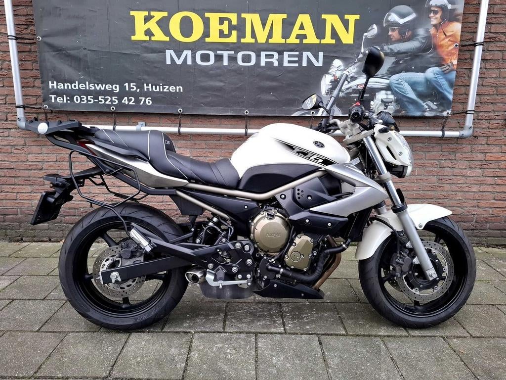 YAMAHA XJ 6 N (bj 2009)  XJ6 23477 KM XJ6N topstaat  XJ6, 4 cilinders, Motorrijbewijs A, Bedrijf, Onbekend