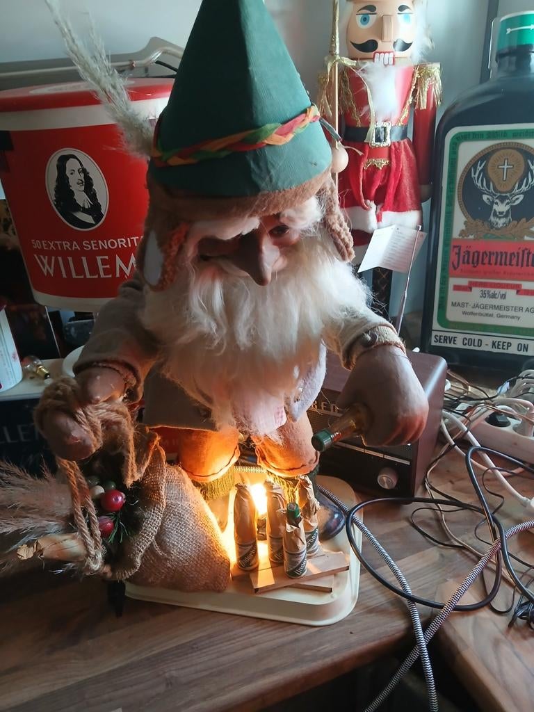 Automaton kabouter knikt met zijn hoofd met verlichting  aut, Ophalen, Zo goed als nieuw