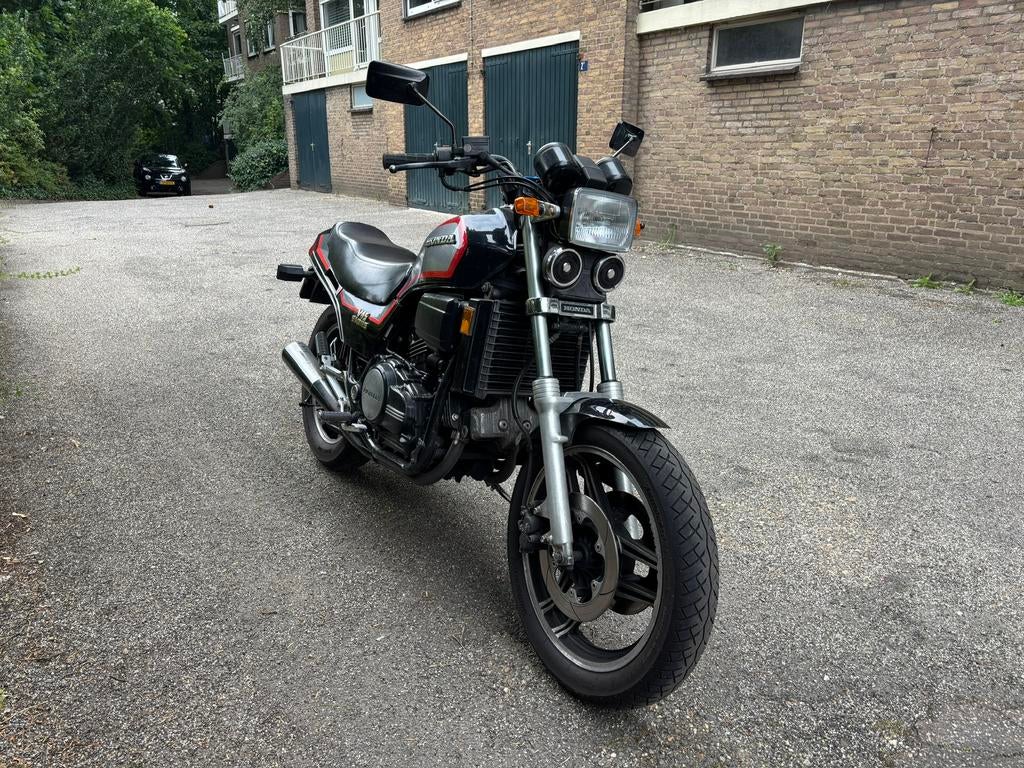 1985 Honda VF700s Sabre, Ophalen of Verzenden, Gebruikt