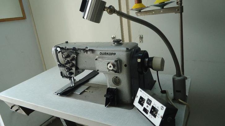 Industrie Naaimachine Durkopp 3 Voudig Transport (291, Hobby en Vrije tijd, Naaimachines en Toebehoren, Gebruikt, Naaimachine