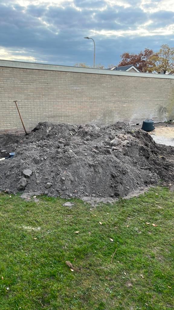 Gratis zwarte grond! Zoveel meenemen als nodig, Ophalen, Tuinaarde