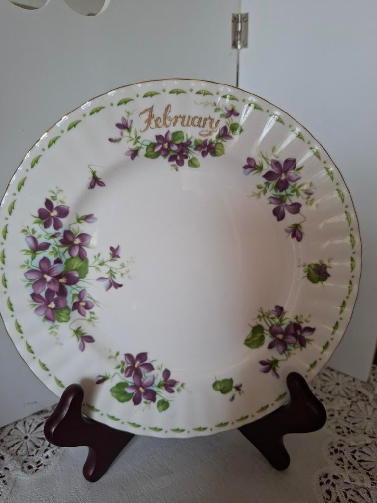Royal Albert Flower of the Month February, Ophalen of Verzenden, Zo goed als nieuw