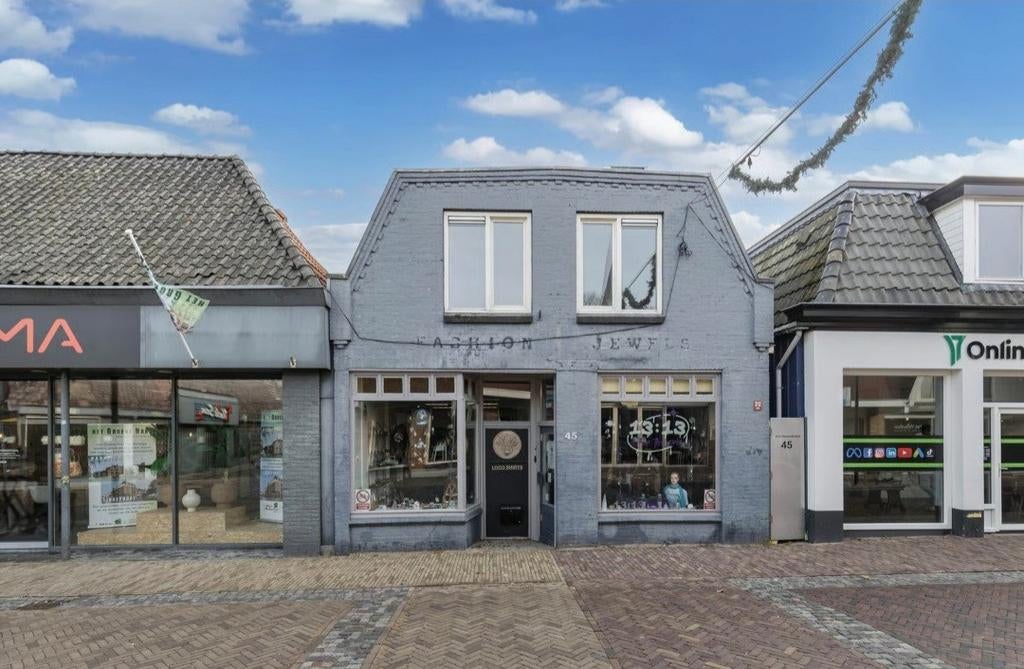 Winkelpand met woning centrum Wolvega, Huizen en Kamers