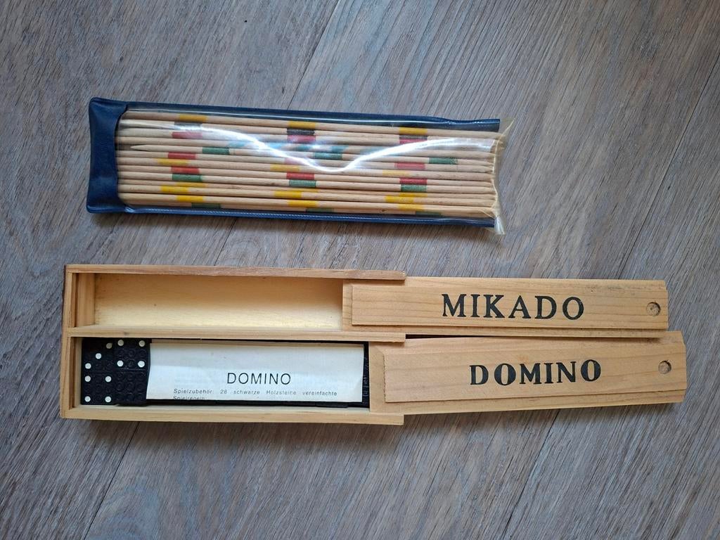 domino met mikado, Ophalen