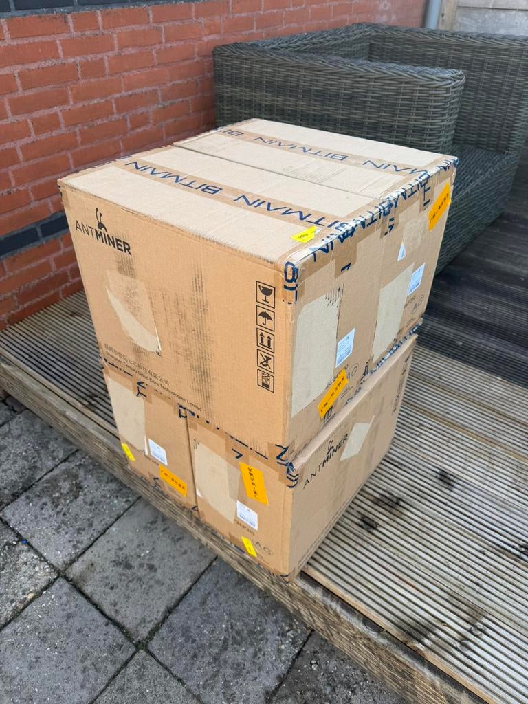 Antminer S9SE 17TH Bitcoin miner Nieuw in doos, Ophalen of Verzenden, Nieuw