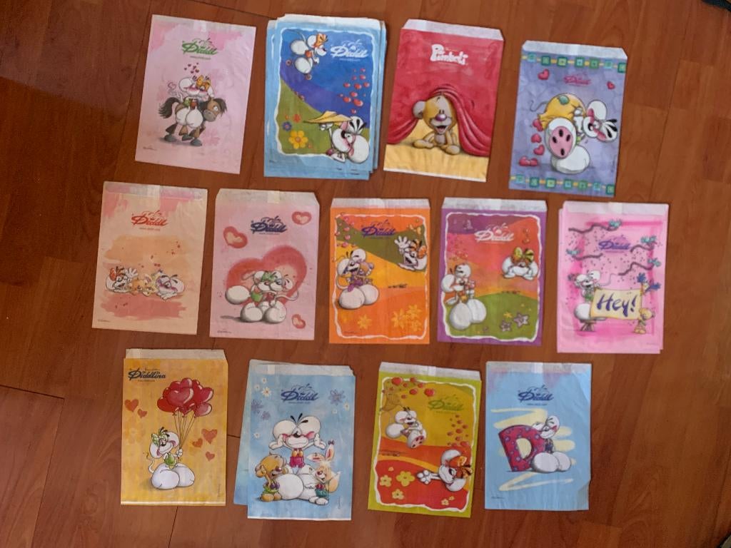 13 verschillende designs papieren zakjes Diddl(ina), Pimboli, Verzamelen, Diddl, Ophalen of Verzenden, Verschillende figuren, Zo goed als nieuw