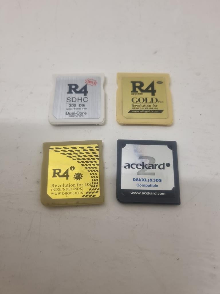 4 keer r4 kaart Nintendo DS, Overige genres, 1 speler, Ophalen of Verzenden, Zo goed als nieuw