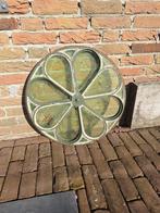 Gietijzeren raam, Ophalen