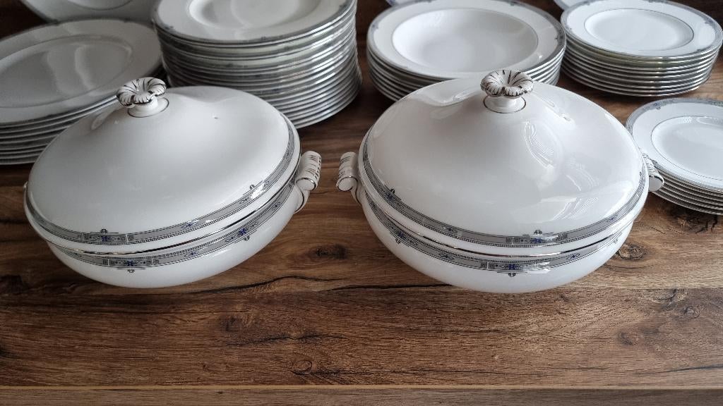 Wedgwood Amherst Bone China alles los te koop, Overige typen, Ophalen of Verzenden, Zo goed als nieuw, Wedgwood