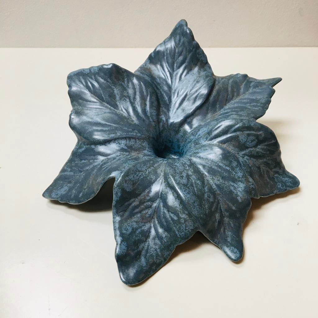 Leuke keramieken kaarskandelaar in de vorm van een blad, Verzenden, Blauw, Overige materialen, Minder dan 25 cm